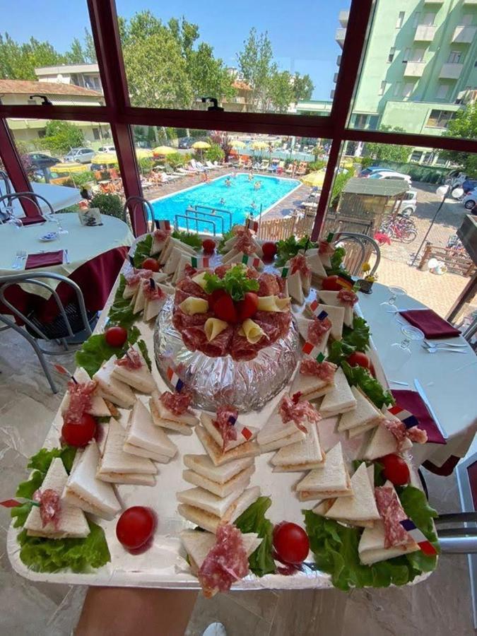 Hotel Prestigio Cesenatico Luaran gambar