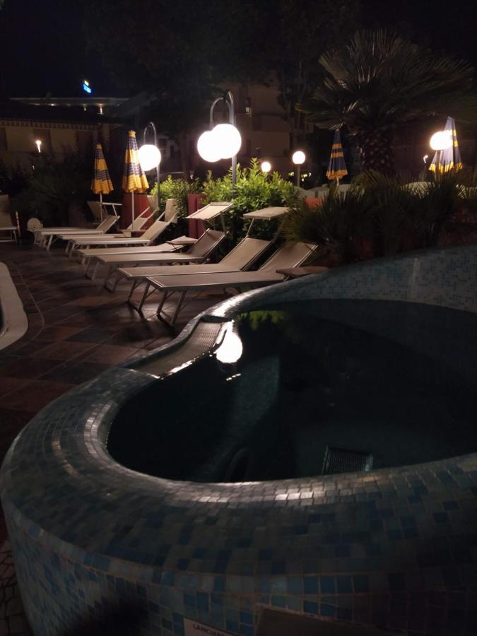 Hotel Prestigio Cesenatico Luaran gambar