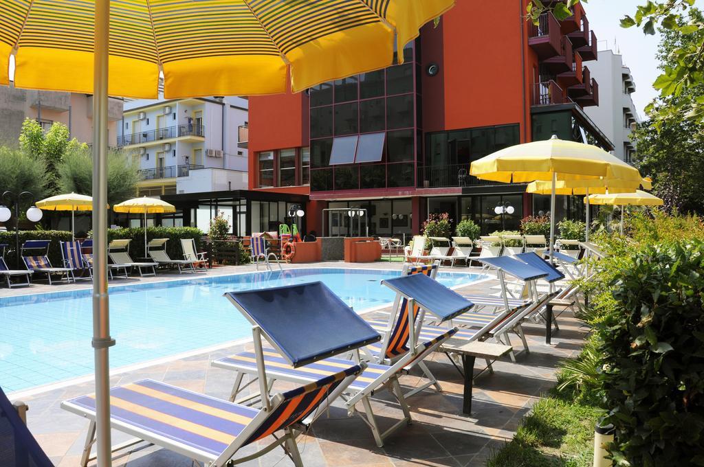 Hotel Prestigio Cesenatico Luaran gambar