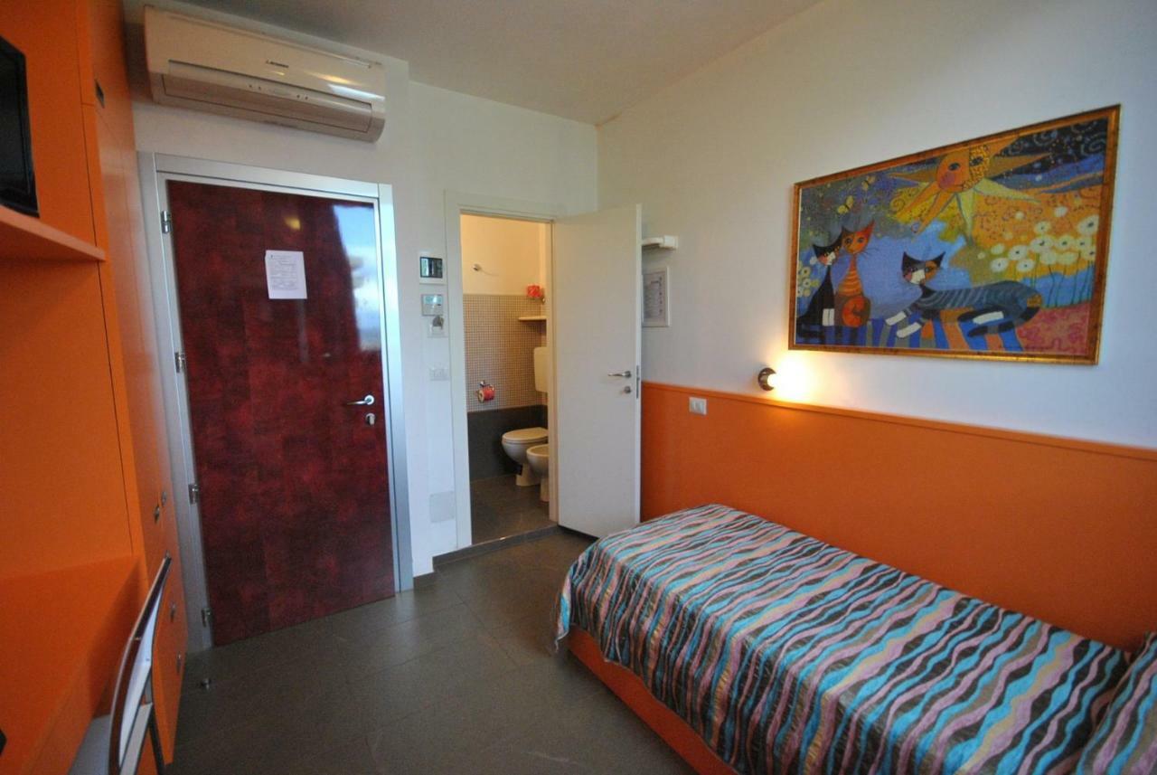 Hotel Prestigio Cesenatico Bilik gambar